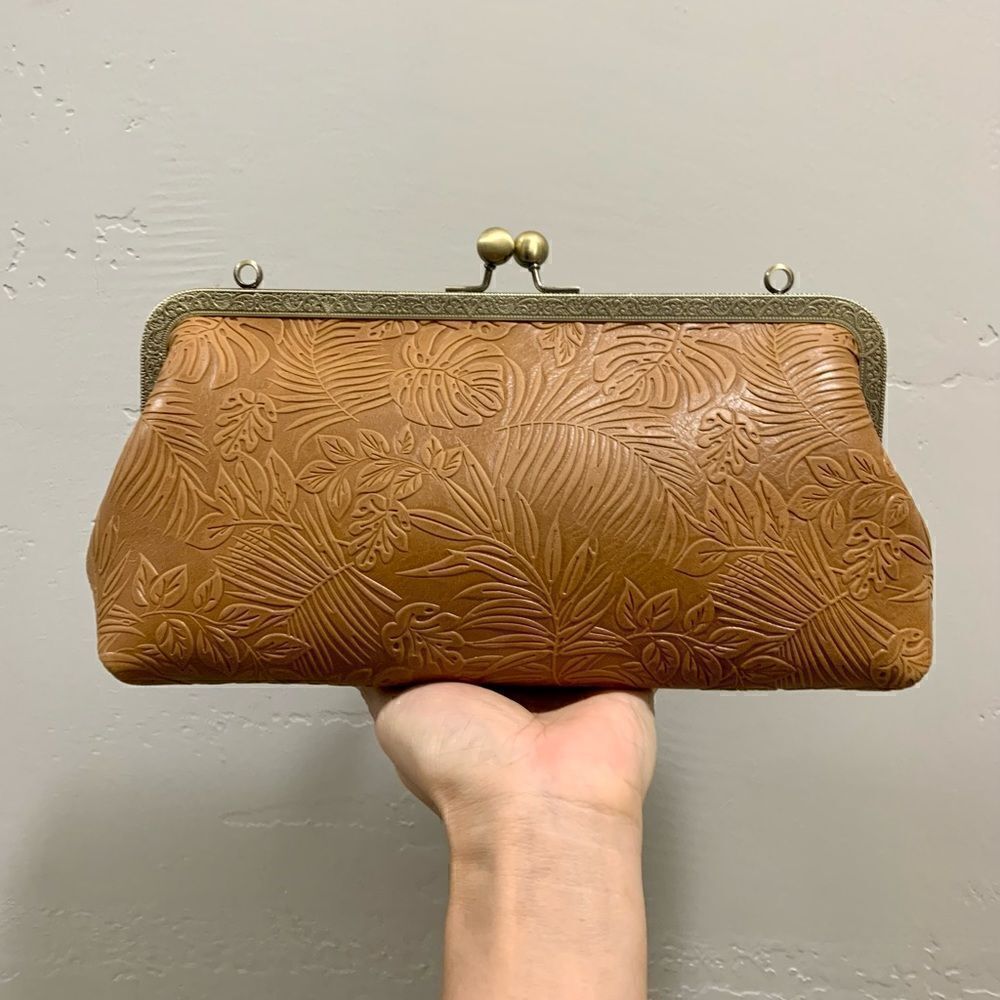 Handmade Genuine Leather Embossed Leaves Kisslock Clutch/Shoulder Bag/Crossbody